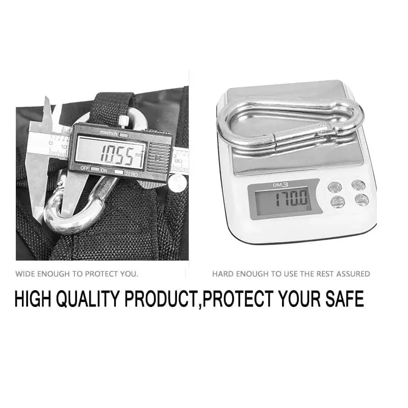Heavy-duty metal carabiner measured at 10.55mm thickness and 170g weight, perfect for gym equipment and home workouts in Egypt from SportQ.