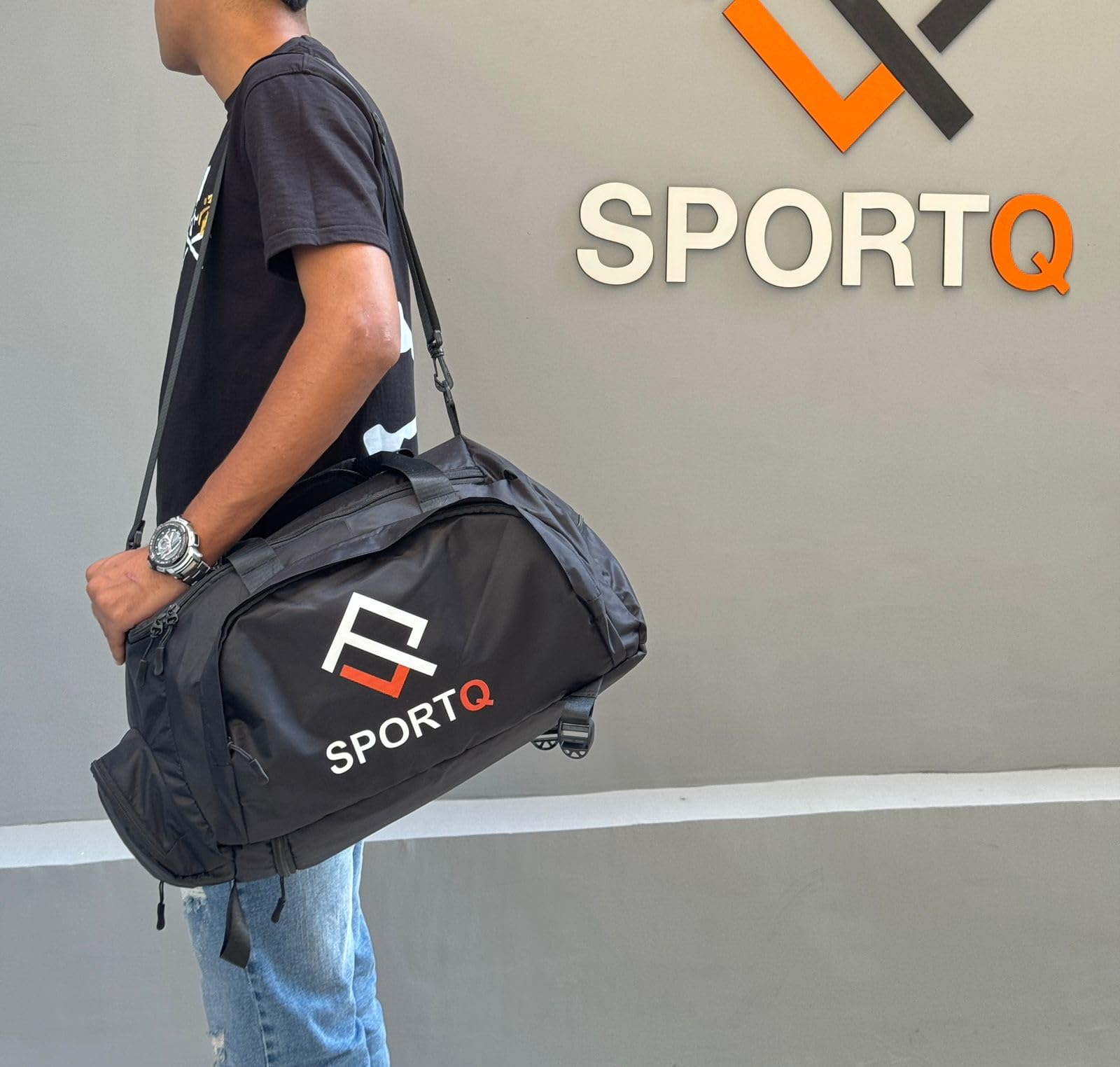 SportQ Multifunctional Sports Bag – Gym & Travel Bag, Lightweight and Practical Large Size for Carrying Clothes, Shoes & Accessories – Your Perfect Friend for Workouts and Trips (Grey) SportQ