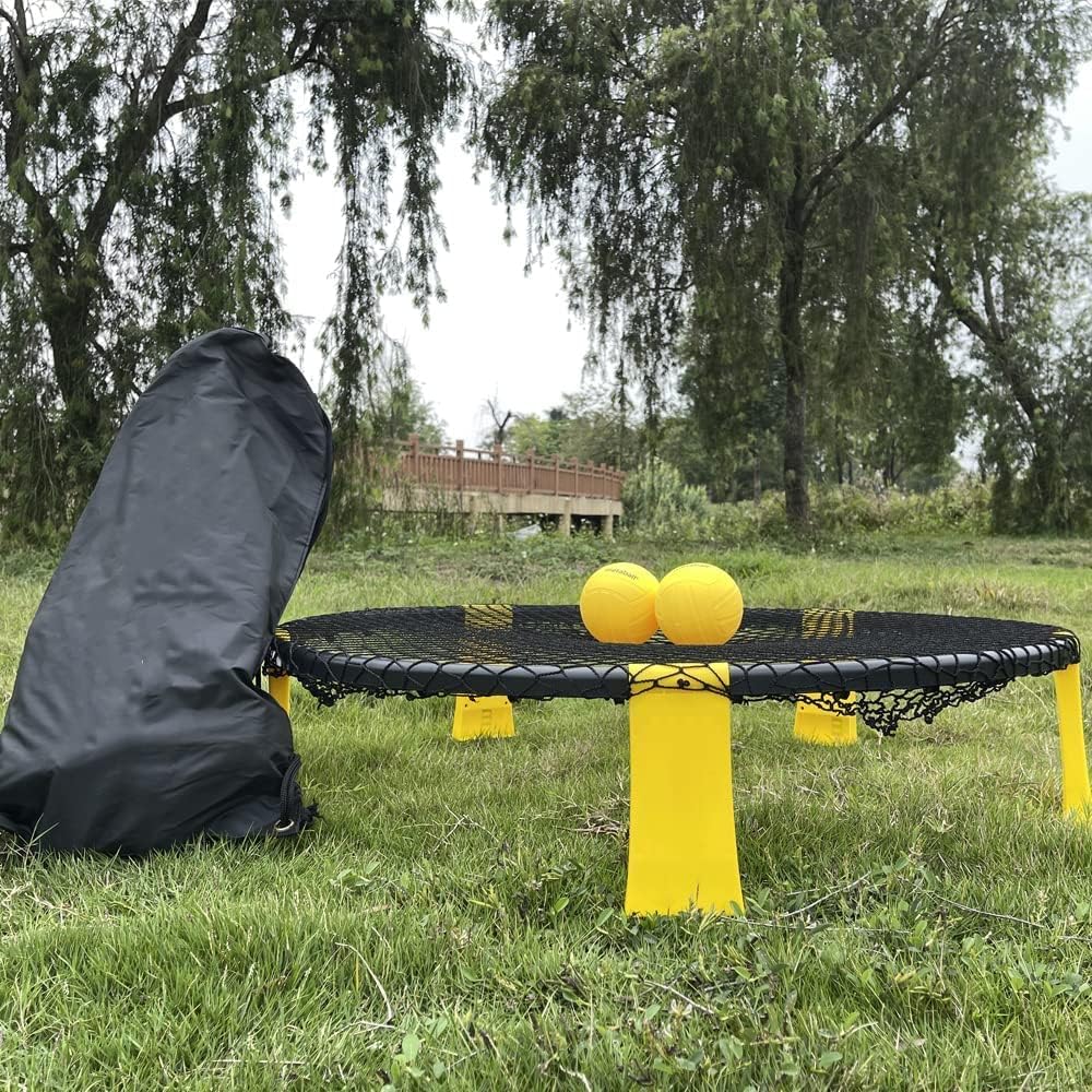 Portable outdoor rebound net set with yellow balls and carry bag, designed for solo sports practice, reflex training, and skill development in open spaces.
شبكة ارتداد محمولة للتدريب في الهواء الطلق مع كرات صفراء وشنطة حمل، مناسبة للتدريب الفردي وتحسين رد الفعل وتطوير المهارات.